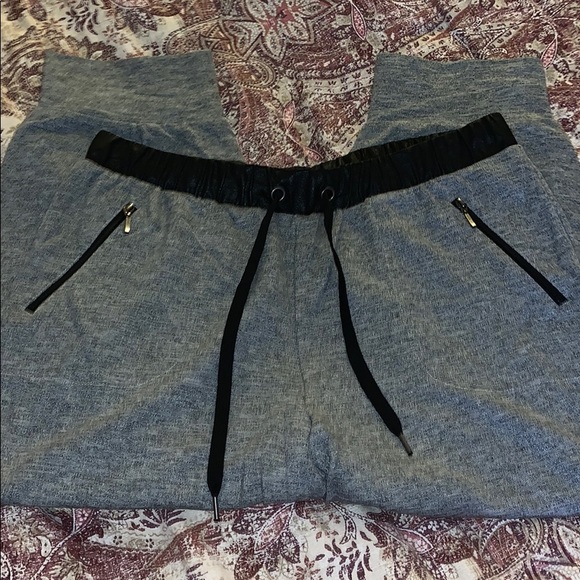 Women’s Jogger Pants - Picture 3 of 7